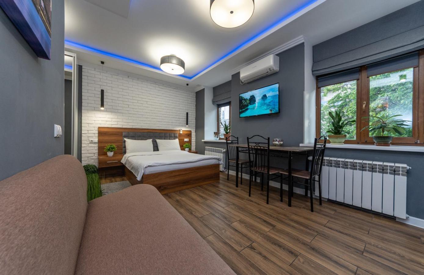 Lux Apartment Near Arena City Киев Екстериор снимка