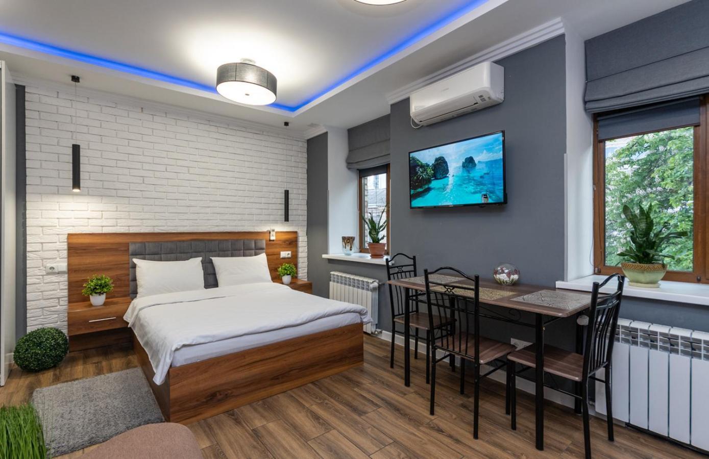 Lux Apartment Near Arena City Киев Екстериор снимка