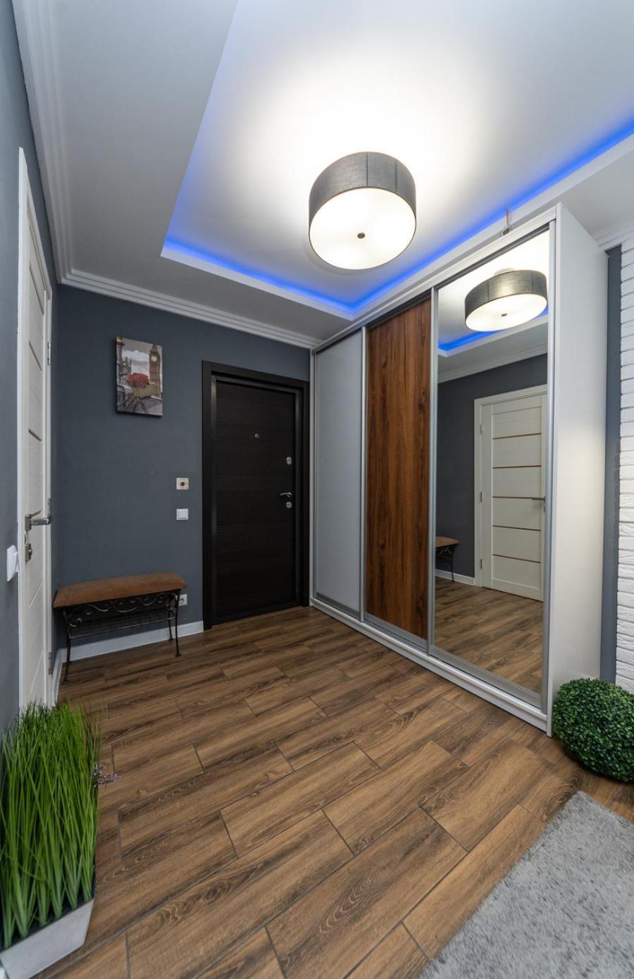 Lux Apartment Near Arena City Киев Екстериор снимка