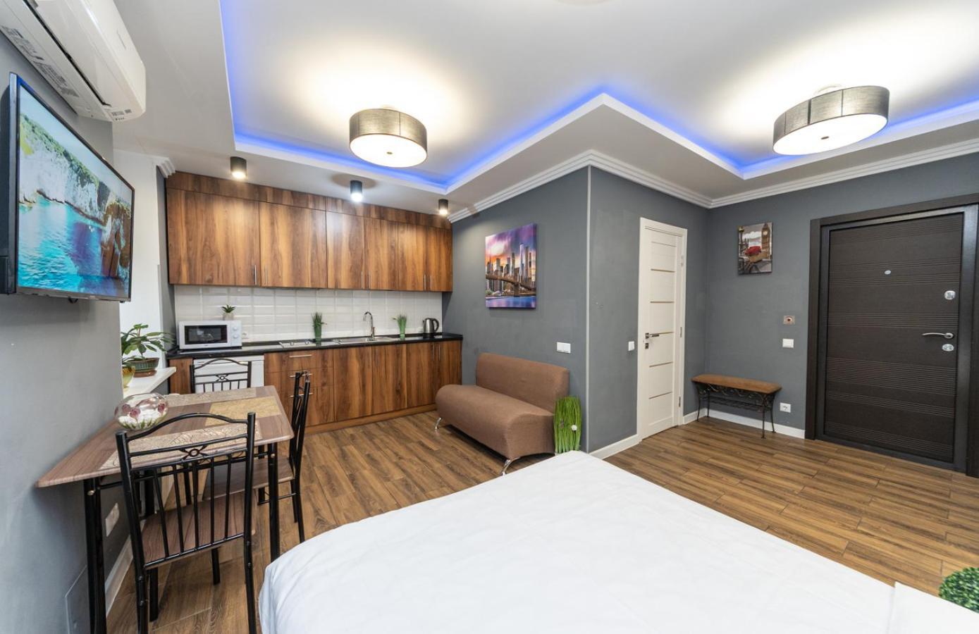 Lux Apartment Near Arena City Киев Екстериор снимка