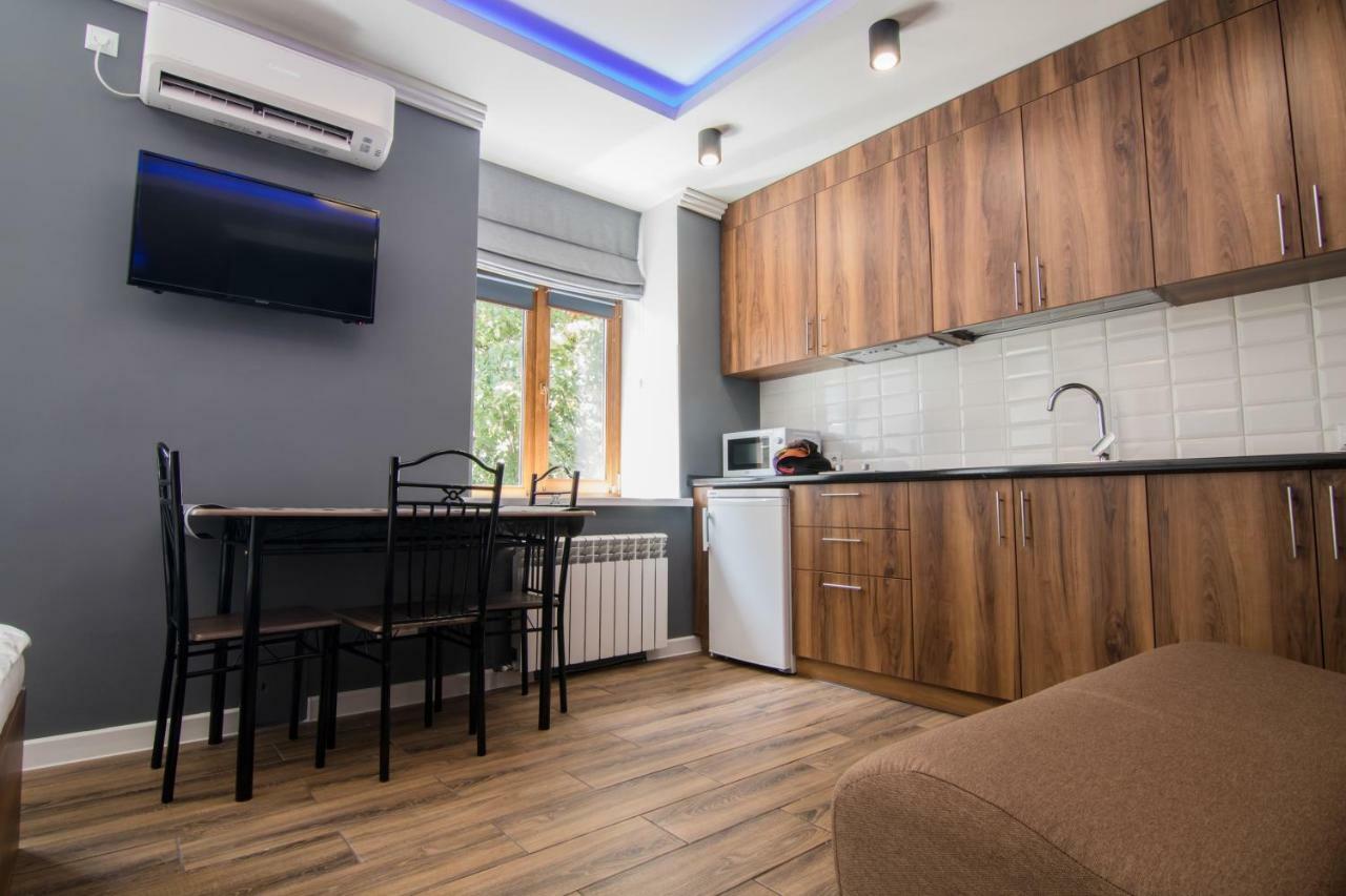 Lux Apartment Near Arena City Киев Екстериор снимка